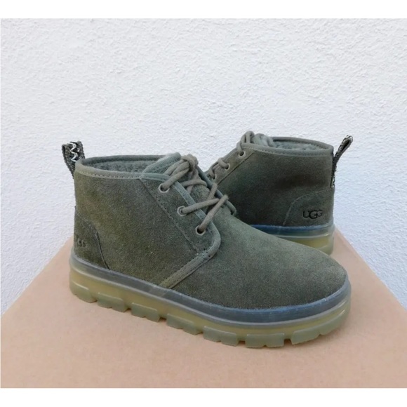 NWT Ugg Neumel Boots - Picture 2 of 4